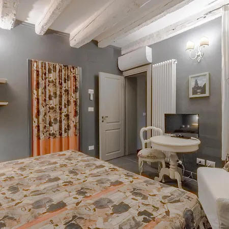 Rio Marin Floating Gondola View & Patio * Venice